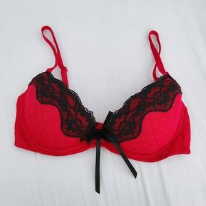 H&M black and raspberry red lace bra